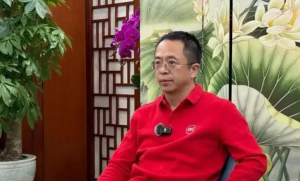 周鸿祎：找准方向，中国AI有望一两年内赶上美国