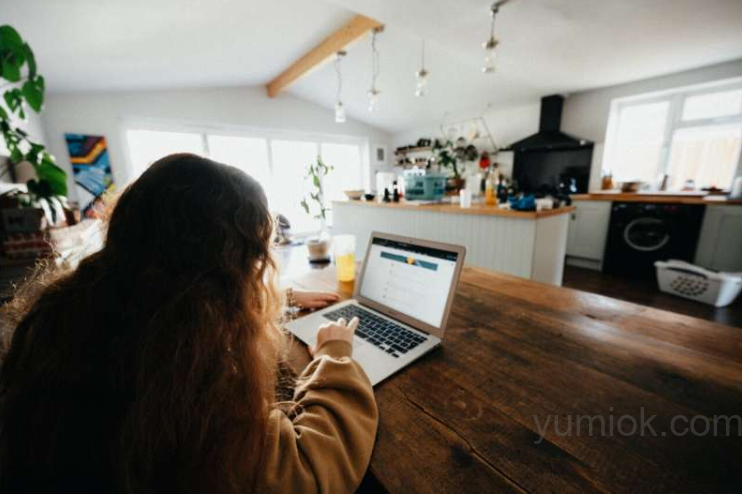 青少年使用生成式ai：安全问题与家长认知的鸿沟