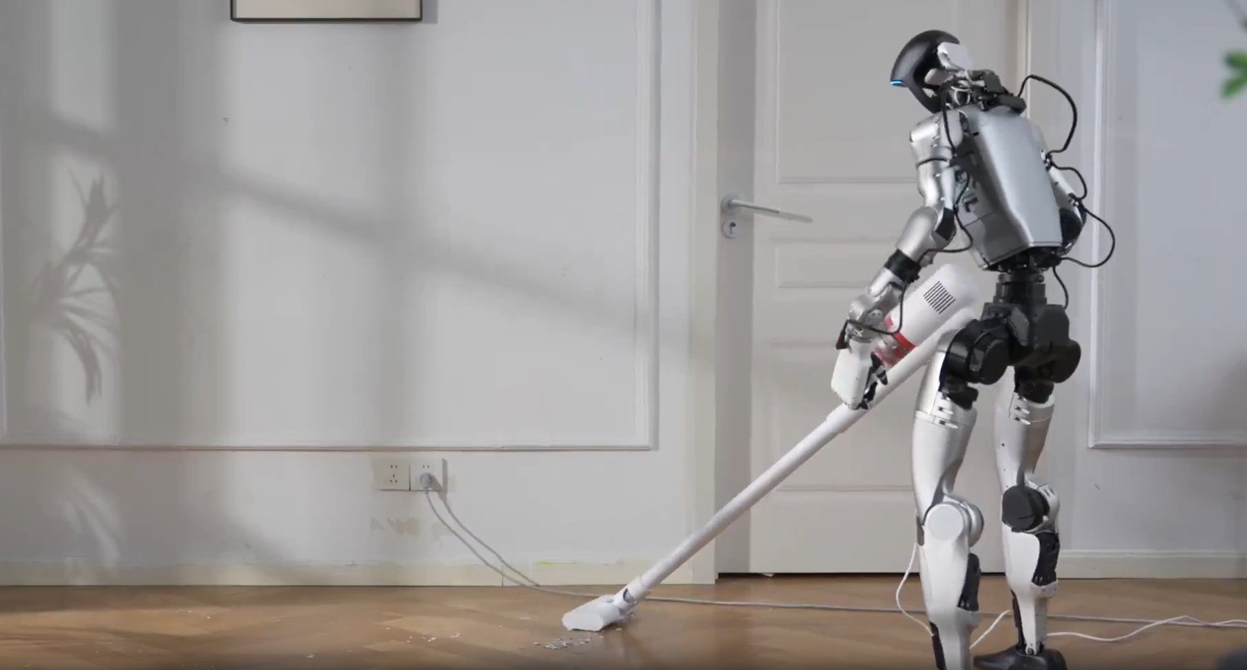 宇树科技“embodied Avatar”：人类分身机器人从科幻走进现实