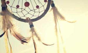 MiniMax 发布 M2.7 模型：国产大模型首次实现