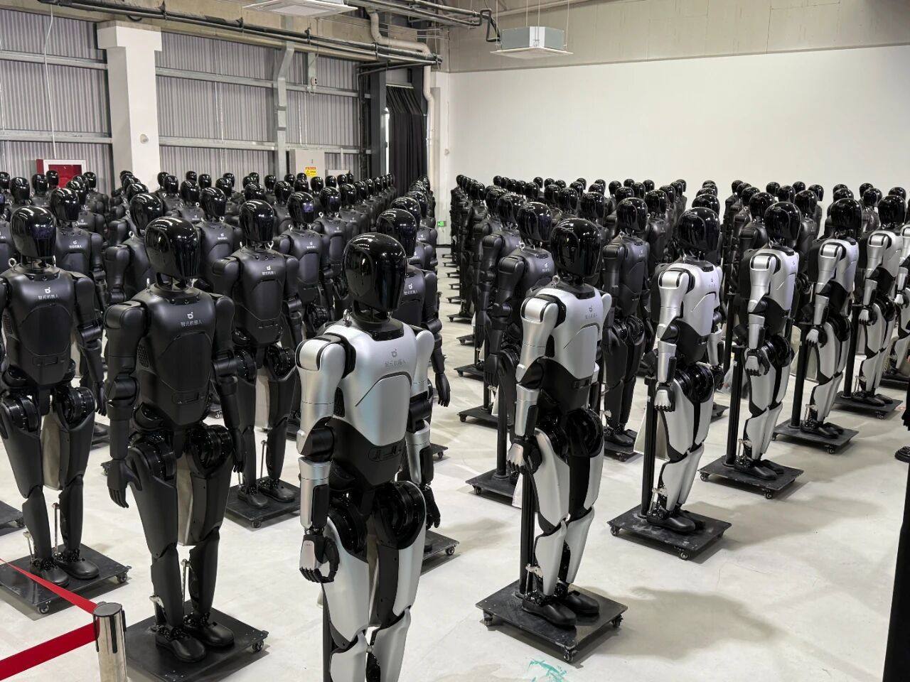 远征 A3 人形机器人