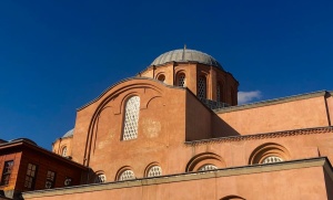 Claude Mythos 引发金融海啸：Anthropic 危险 AI 模型震动华尔街